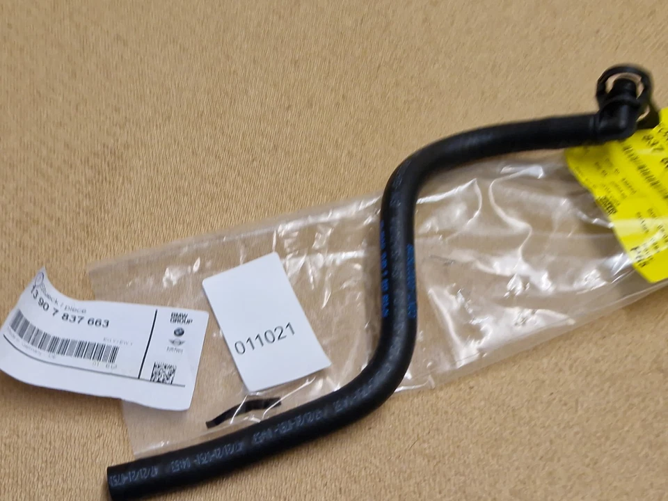 BMW M3 E90 Fuel Tank Breather Line 2001-2006 13907837663 7837663 Genuine NEW - Image 3 of 4
