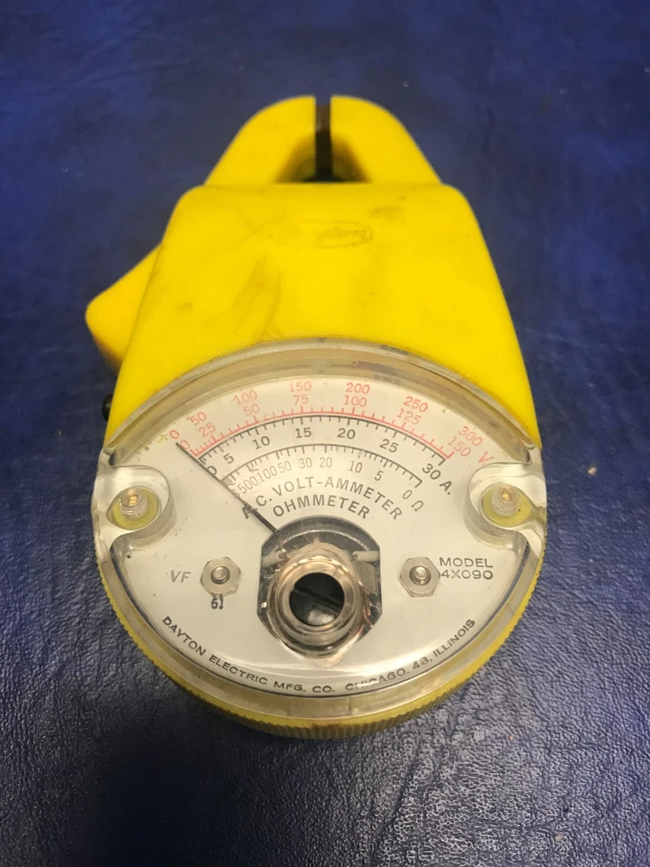 De colección Dayton Abrazadera A. C. Voltio - Amperímetro - Ohmímetro 4X090 con Estuche Foto 2 de 4