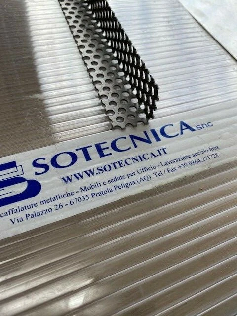 kit N.4 PROFILO ANGOLARE paraspigolo  IN ACCIAIO zincato  30x30mm SP 1.5MM H.1mt - Immagine 2 di 2