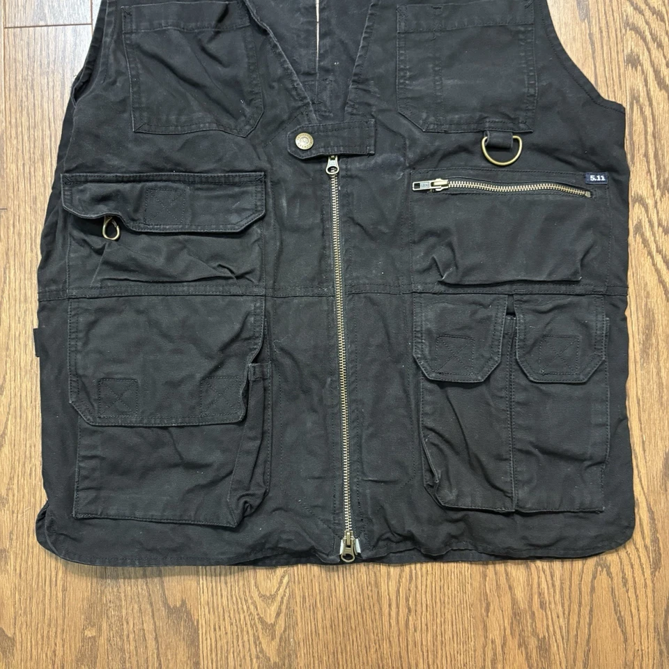 5.11 Tactical Vest Mens Medium Black Tech Shooting Hunting Fishing Zip Pockets  - Image 4 of 4