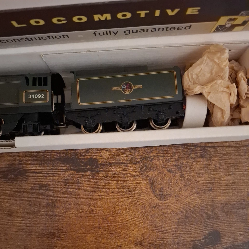 Wrenn W2266/A BR Green 4-6-2 West Country Class 34092 City of Wells Golden Arrow - Image 3 of 4