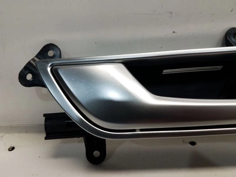 Audi A6 2008 (3,2 L/AT) conductor delantero izquierdo interior manija de puerta potencia *plateado* Foto 2 de 4