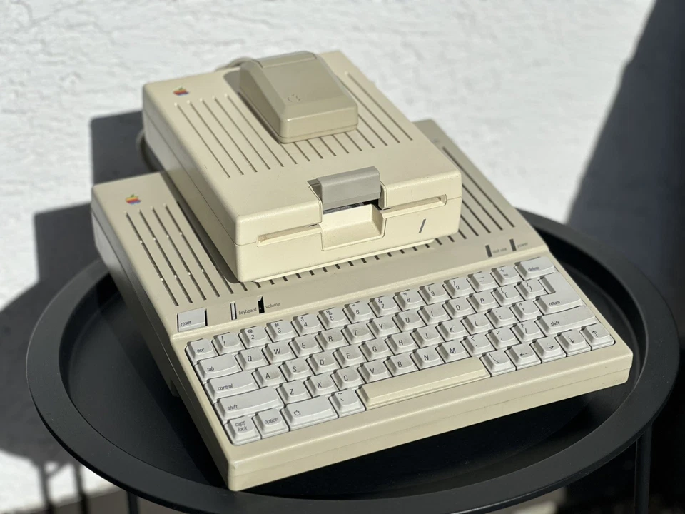 Apple IIc Plus Computer Macintosh (testet Working) - Bild 2 von 4