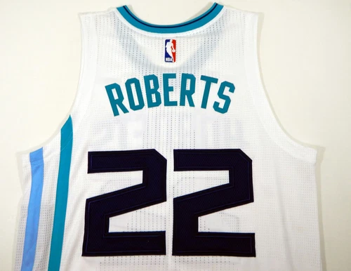 Camiseta blanca emitida por el juego 2015-17 Charlotte Hornets Brian Roberts #22 DP07958 - Imagen 4 de 10