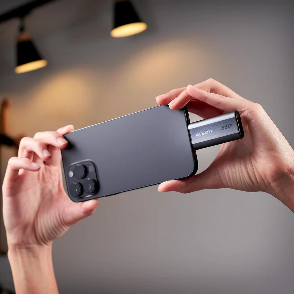 ADATA SE750 1000GB High Speed Type-C up to 1000MB/s Compatible with Mobile Phone - Image 2 of 4