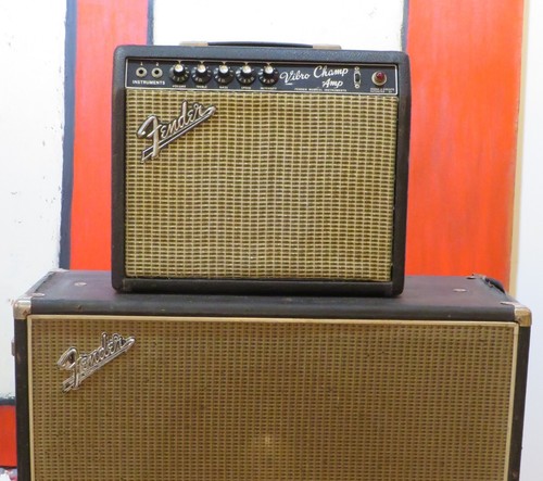 Fender 1966 Fender vibro champ (NOT A RI) see Video SHIPPING AVAILABLE NOW