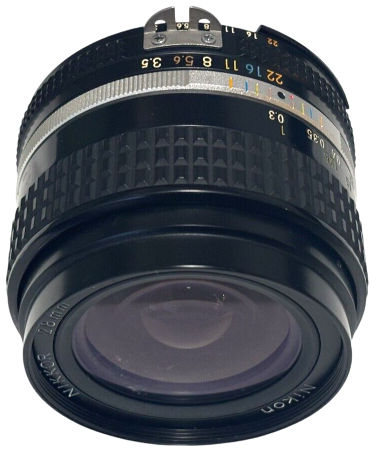 フード付き美品　Nikon Ai-s AIS Nikkor 28mm f/3.5 フード付き美品 Nikon Ai-s AIS Nikkor 28mm f/3.5 Nikon Ai-s AIS
