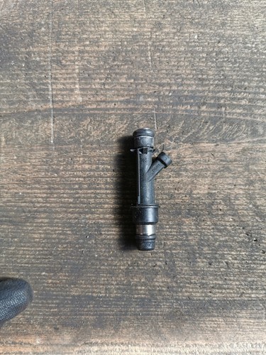 Daewoo Chevrolet Rezzo 2.0 16V 89kW CDX Einspritzdüse Düse Injektor 25315853