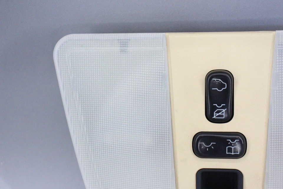 ✅ 96-99 MERCEDES W210 E300 OVERHEAD READING DOME LIGHT LAMP OEM - Image 2 of 4