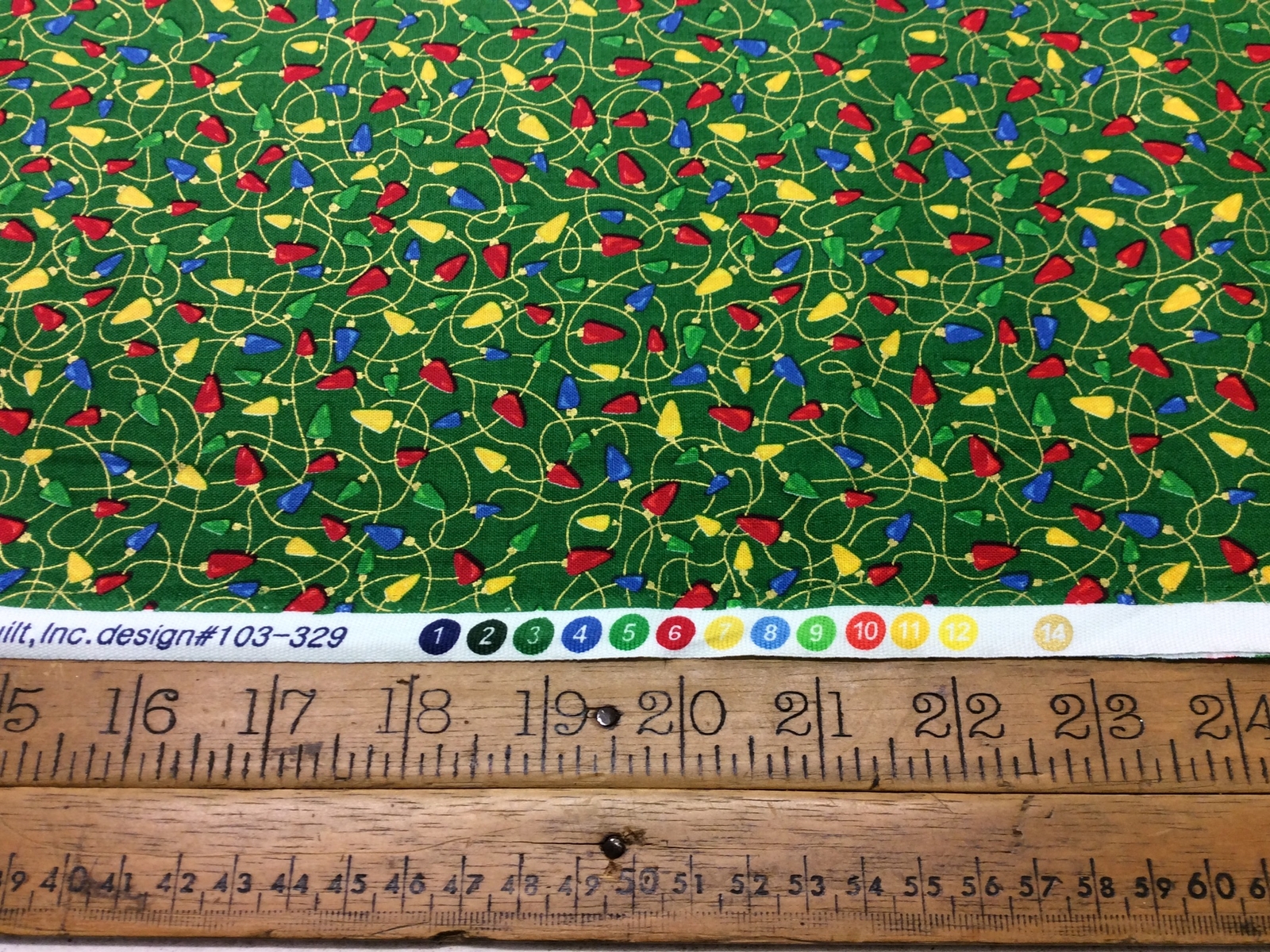 Fabri Quilt 103329 Seasons Greetings Christmas Lights On Green 100