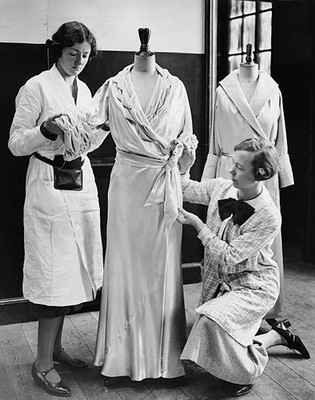 Students of the Royal School of Needlework at Kensington complete - Old Photo