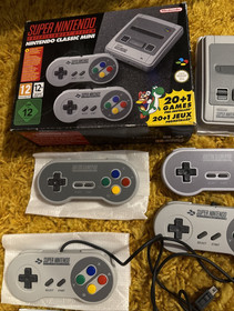 Super Nintendo Super Famicom Edition Classic Mini w/ Box 8bitdo Controllers