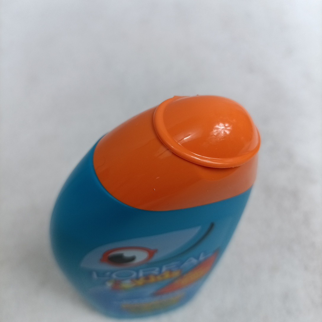L'Oreal Kids Sunny Orange 2-in-1 Swim & Sports Shampoo 9oz – NEW