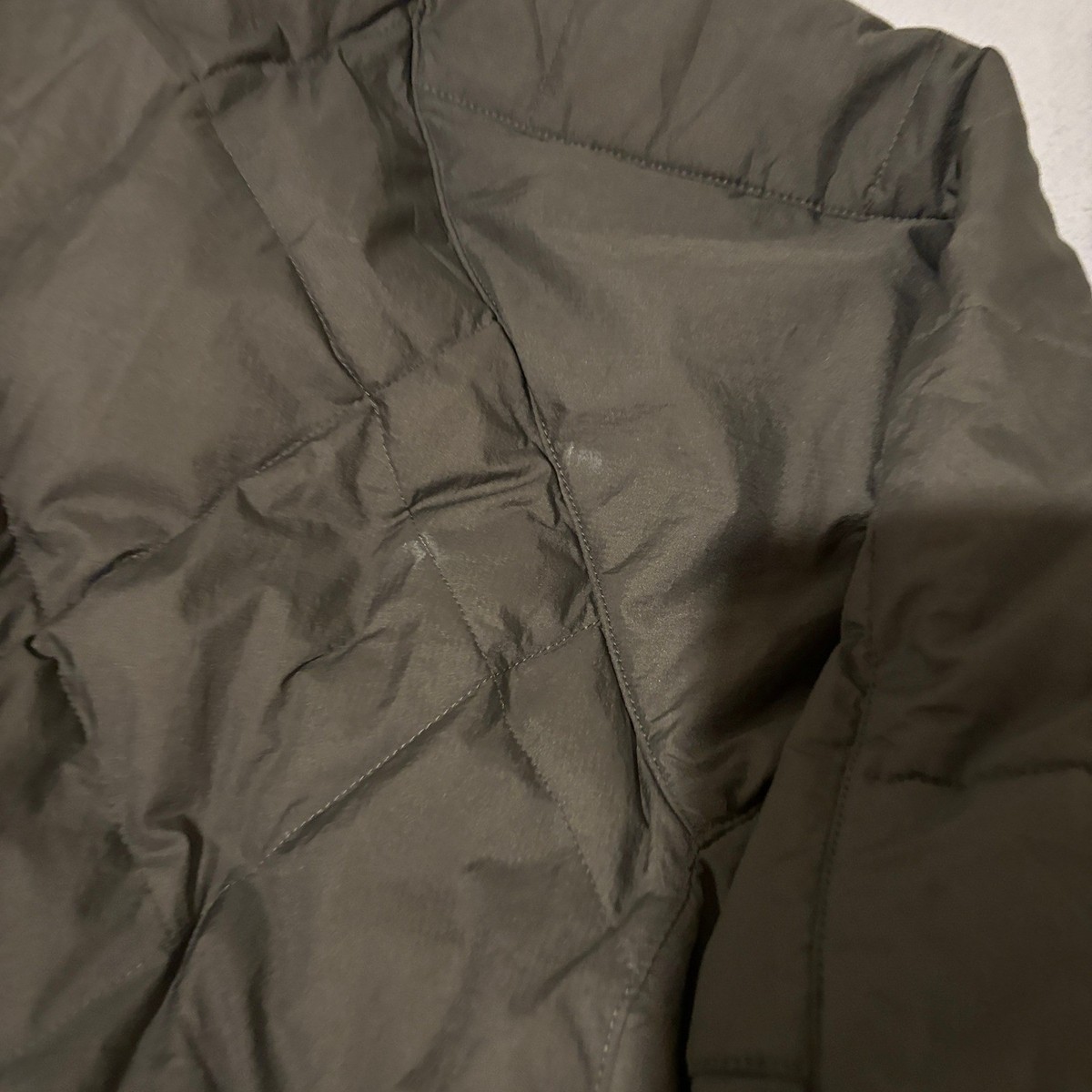 Uniqlo Mens White Mountaineering Recycled Hybrid Down Jacket Large Olive Green View 6
