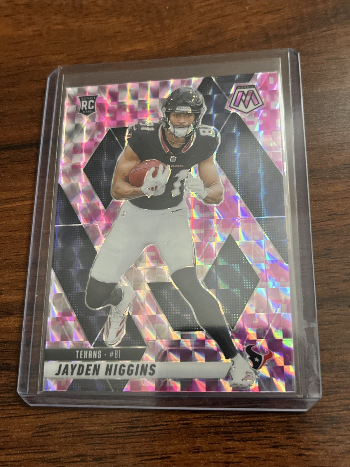 2025 Panini Mosaic - Rookies Jayden Higgins #346 Camo Pink Mosaic Prizm (RC)
