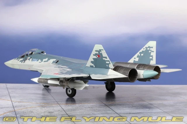 Hobby Master 1:72 Su-57 Felon Russian Air Force Blue 054 w/R-77 and R-37 - Image 2 of 4