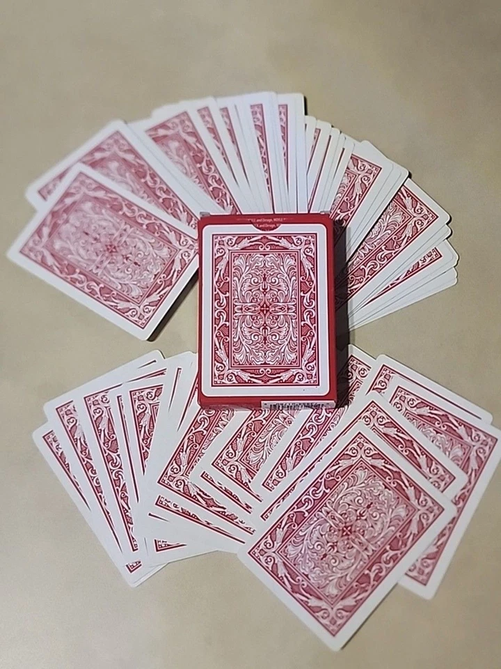 Tarjetas de juego Maverick Jumbo Index tamaño de póker recubiertas de plástico rojo Foto 3 de 3