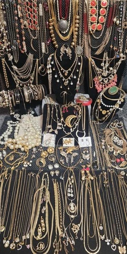 Huge Estate Jewelry Lot -Gold tone- Craft/Wear-All Costume-9+lbs*Signed