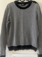 Paris Sweater Femme ‘S’Engager Pour Durer’ Monoprix Black and White 