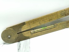 A NICE EXAMPLE OF A RABONE 1190 2FT FOLDING RULER RULE AND LEVEL REF1042