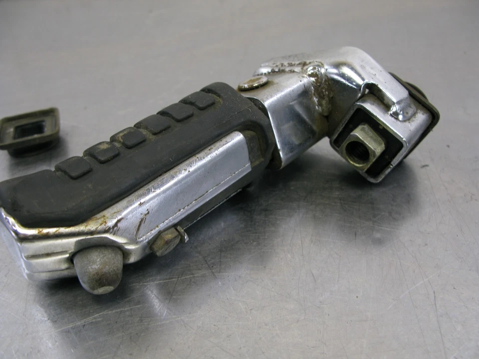 estriba delantera derecha Honda 1985 Sabre V65 VF1100S VF1100 1984 84 85 OEM Foto 2 de 4