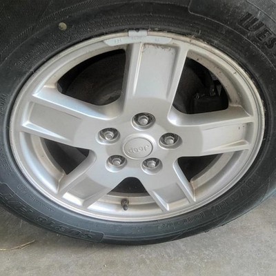 Used Wheel fits: 2006 Jeep Grand cherokee 17x7-1/2 Laredo Grade C