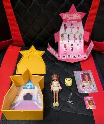 Dress to Impress Mystery Model STARDUST SOFTIE Doll Figure Toy & DLC CODE