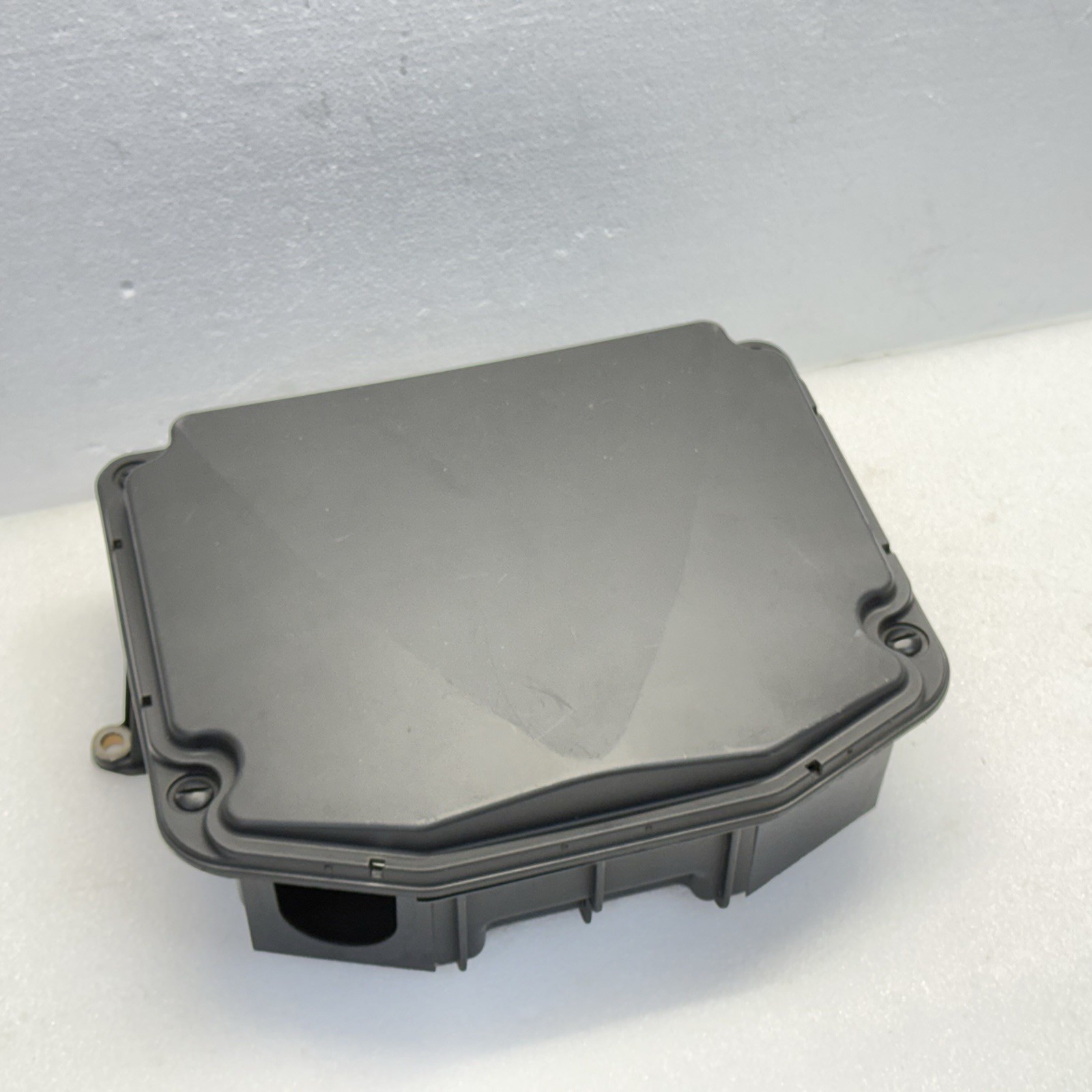 Maserati Quattroporte 2003-2007 Engine cover