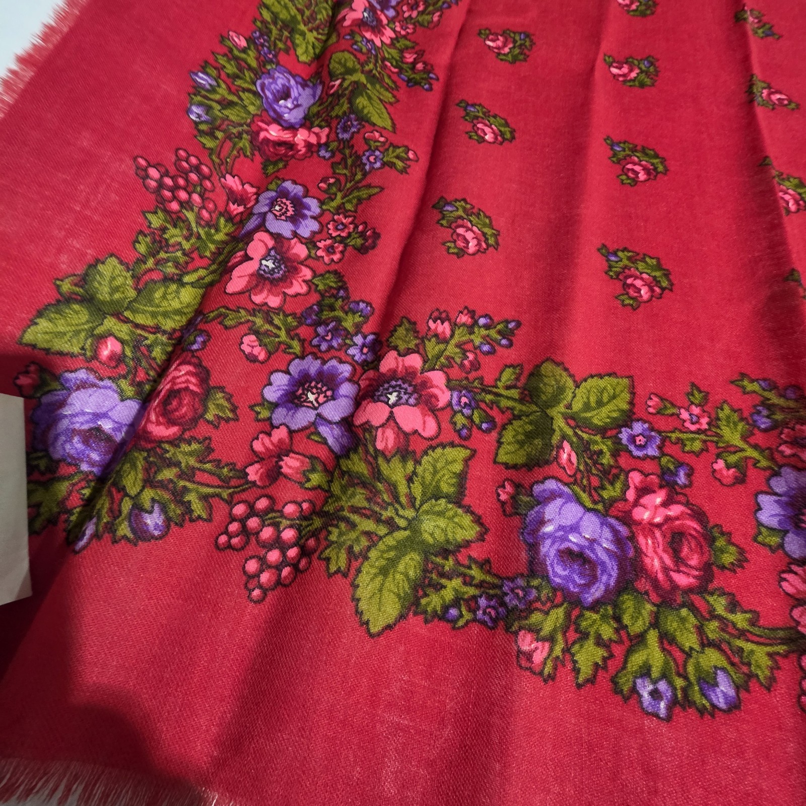 Vtg  Russian Pavlovo Posad Fringe Scarf Wrap Shawl Wool 28