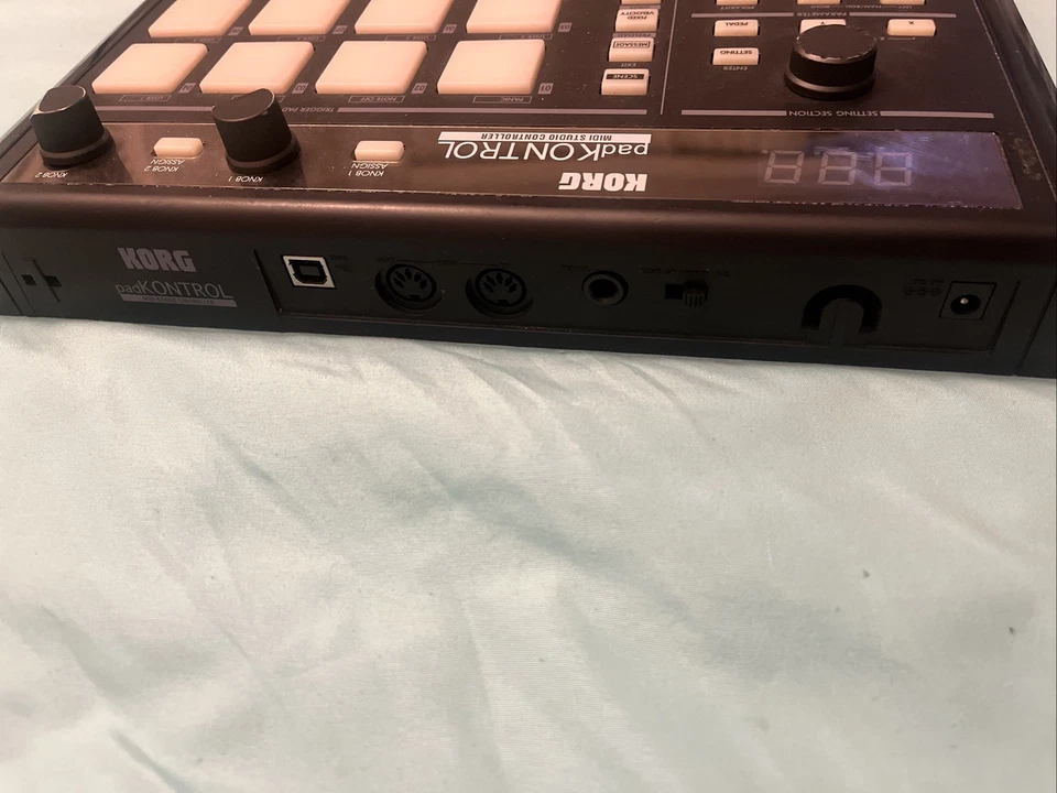 Controlador de estudio MIDI de 16 canales Korg padKONTROL KPC-1 solo unidad Foto 3 de 3