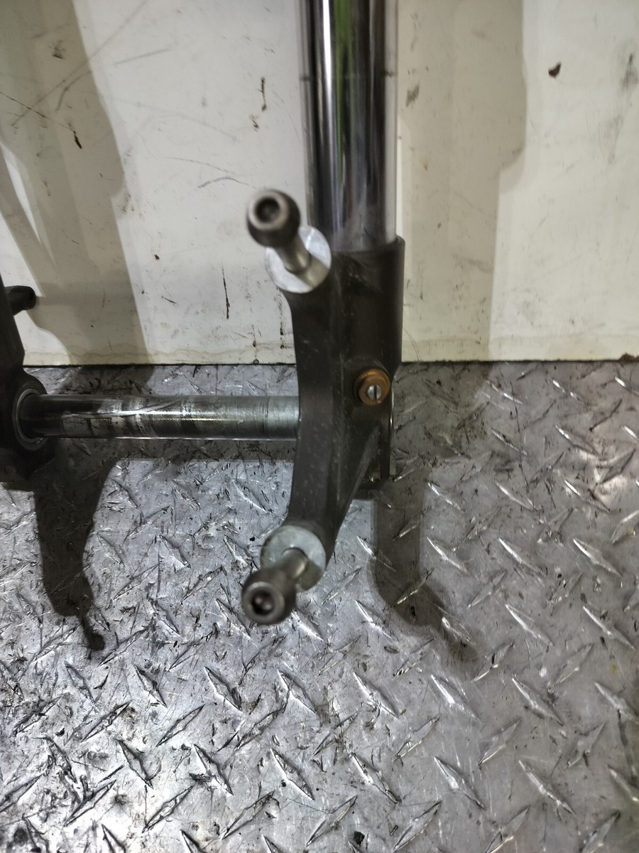 2005 2006 KAWASAKI ZX6R 636 OEM FRONT FORKS FRONT END W/ TRIPLE