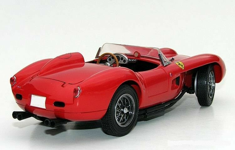 Ferrari Race Car w/Spoke Wheels & 12Cyl. Engine Custom Metal Body1:24SCALE MODEL