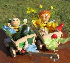 2er-Set Figur Handwagen Holz niedlich Bienen Handarbeit Gesteck Frühling Neu