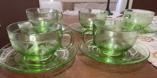 Hazel Atlas Uranium Green Glass Cloverleaf Set Of 5 Teacups And Saucers Vintage!
