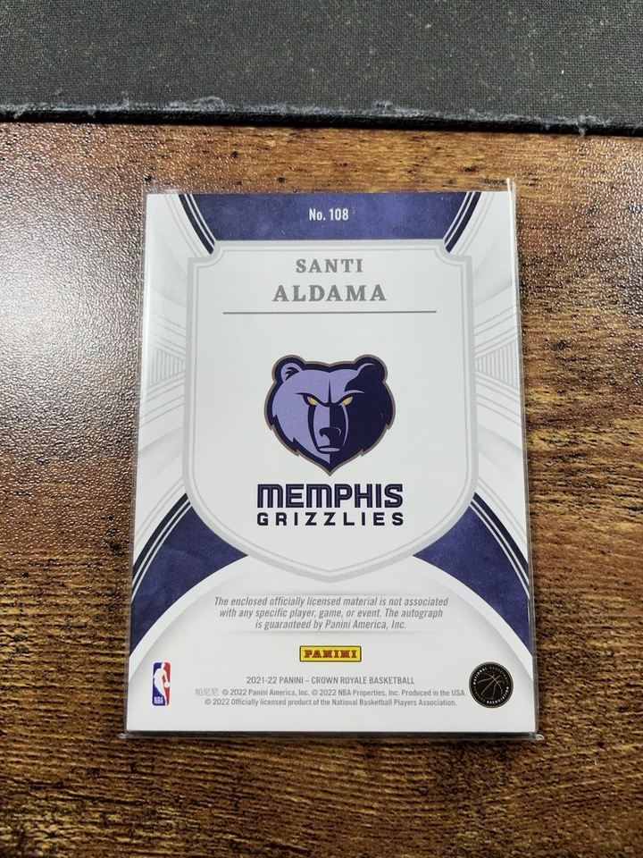 2021-22 Panini Crown Royale Silhouettes Santi Aldama Gold RPA /25 #108 - Image 2 of 2