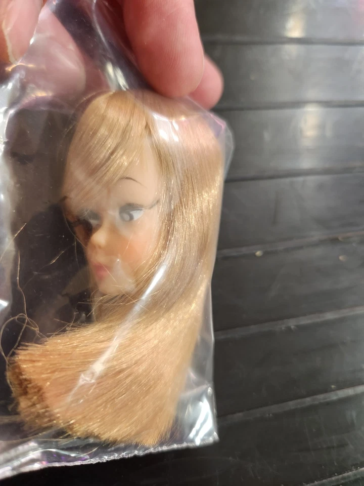 Clones de Barbie cabezas Wendy de finales de los 60 mod pelo raro de colección.  Foto 3 de 4