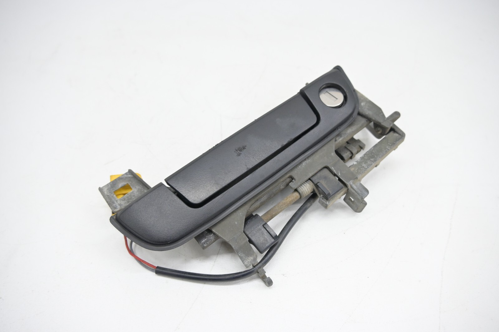 BMW E36 OEM Front Passenger Right Exterior Door Handle 51218199916 