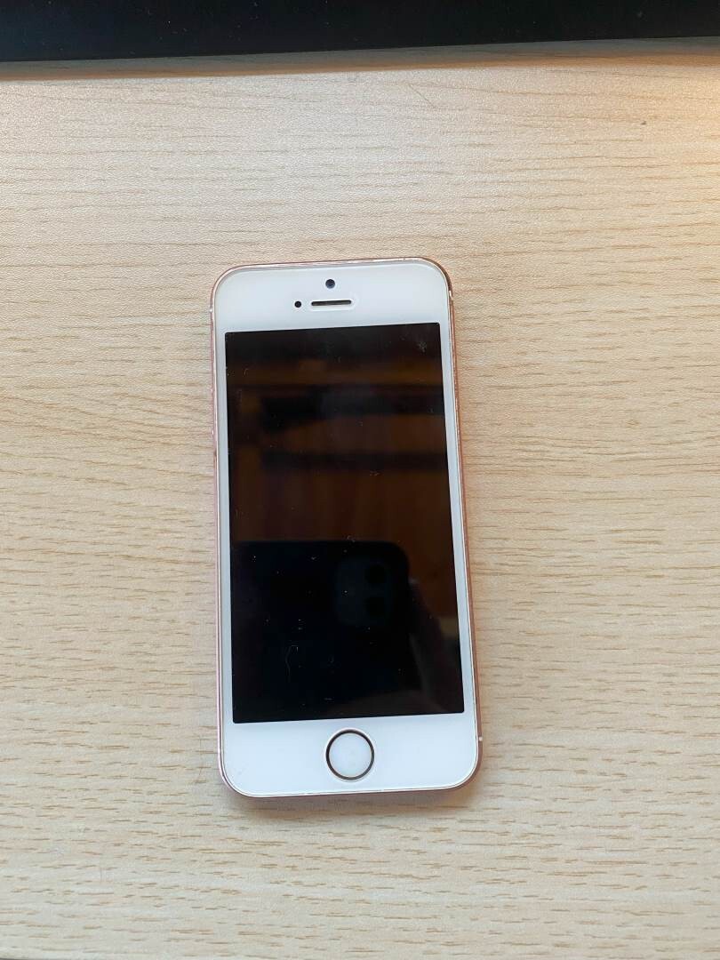 Apple iPhone SE - 16GB - Rose Gold (Unlocked) A1723 (CDMA + GSM