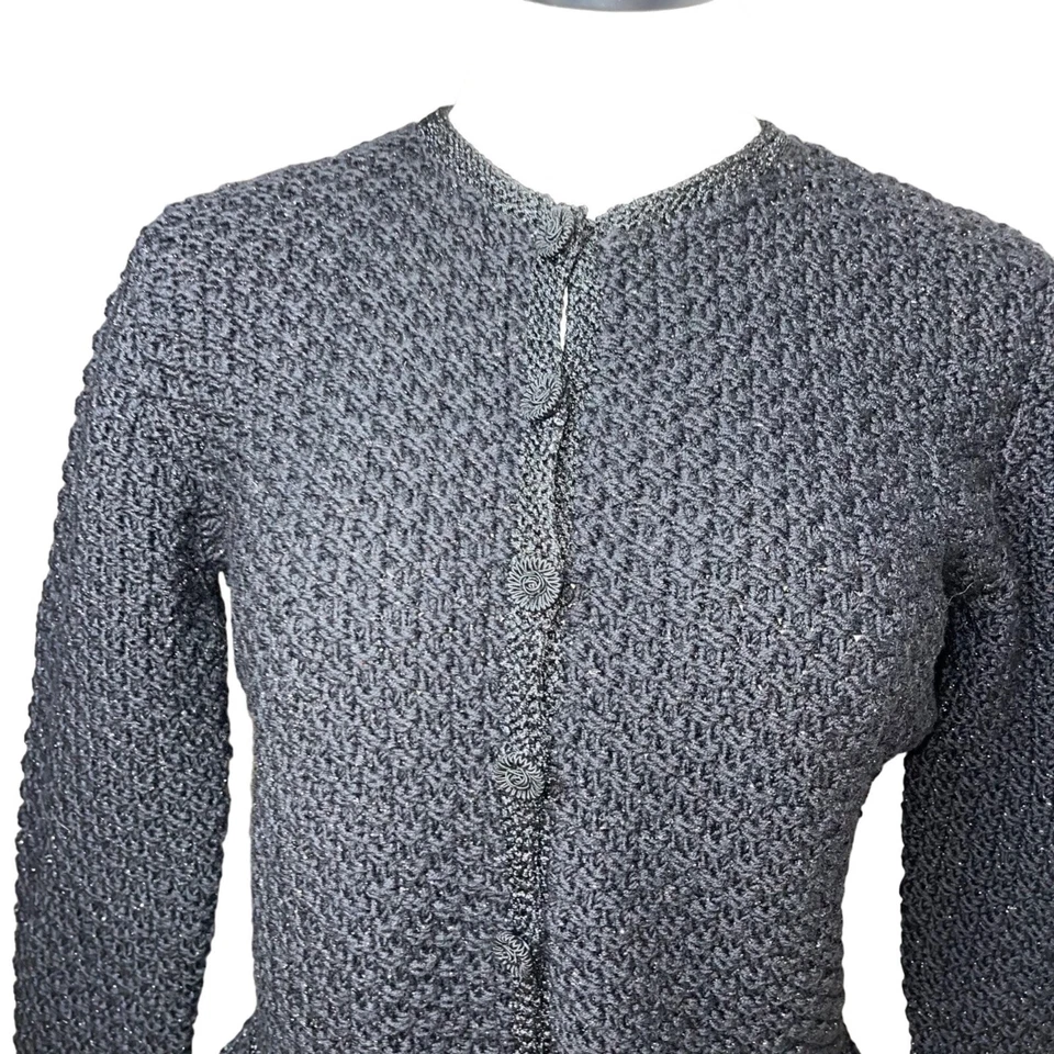 Cárdigan Suéter Vintage Para Mujer Talla Pequeña Negro Tejido Metálico Peplum Abotonado Foto 4 de 4