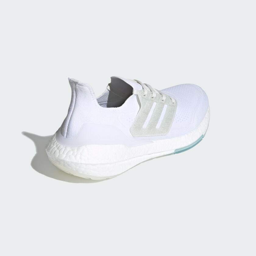 Men's Adidas UltraBoost 21 Running Shoes White Non Dyed Sz 8