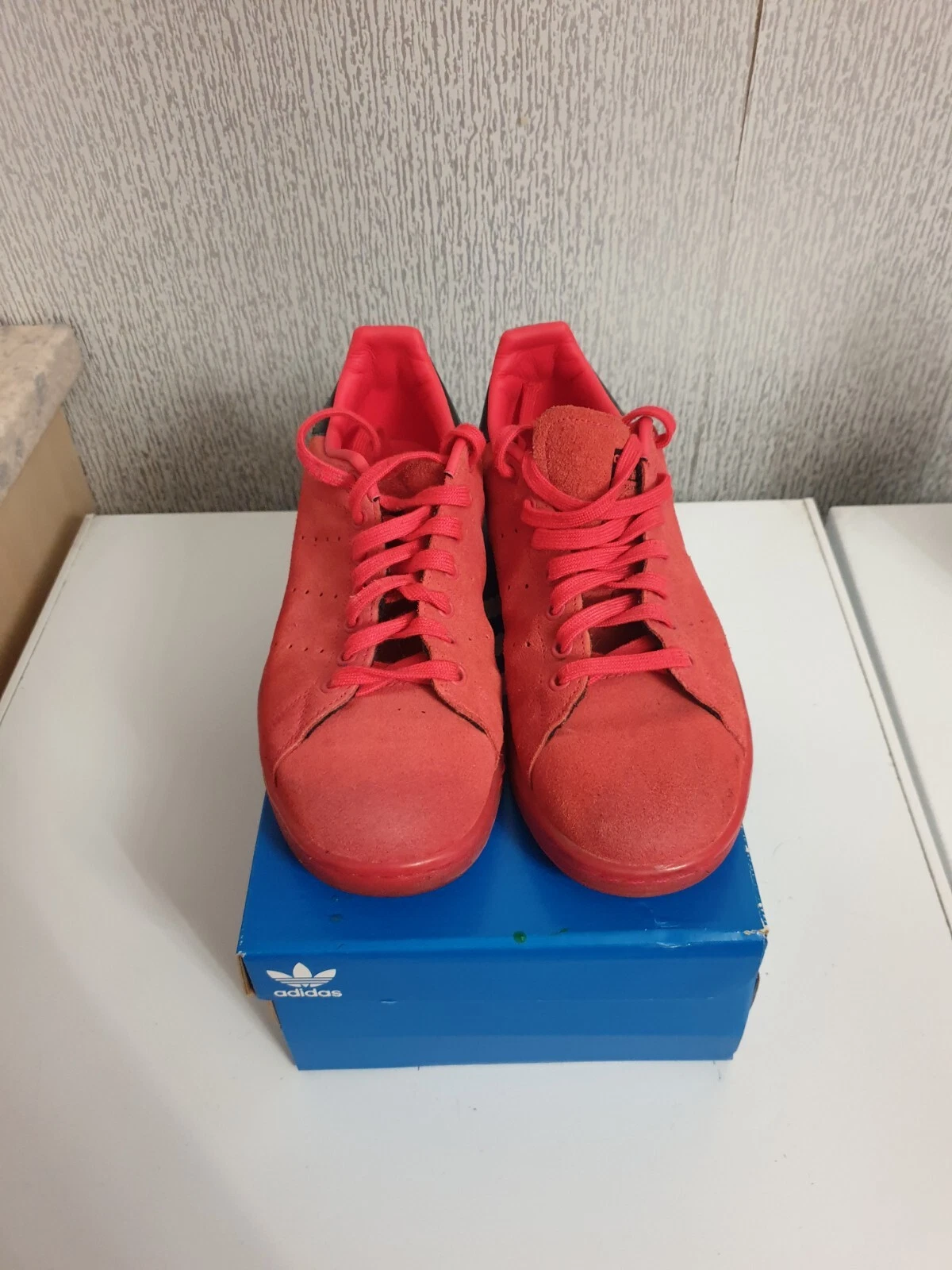 Adidas Stan Smith taglia 9 UK rosse rare