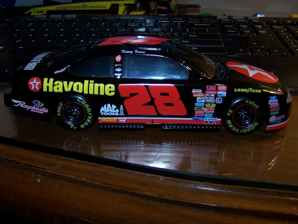 Action 1:24 Kenny Irwin Havoline #28 1999 Taurus Bank # 1 of 2508 NIB - Image 3 of 4