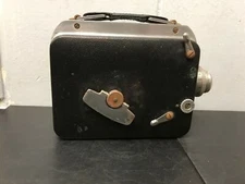 VINTAGE CINE KODAK MAGAZINE 8 CAMERA 1940'S 8MM W/LEATHER CASE MOTOR WORKS MOVIE