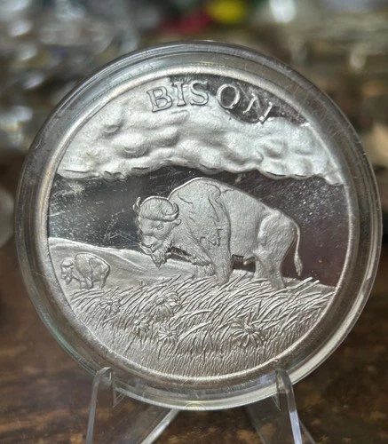 2 OZ .999 FINE SILVER NORTH AMERICAN WILDLIFE SERIES ROUND - BISON