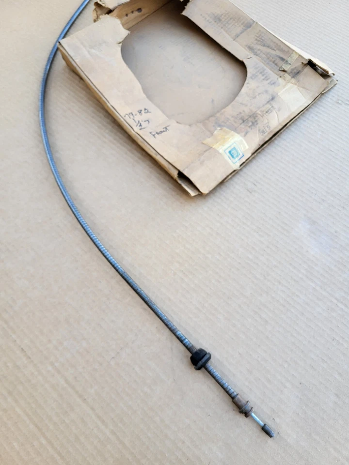Cable de freno de estacionamiento delantero NOS 1979 1983 Chevrolet GMC Pickup K10 K20 Blazer K5 Foto 3 de 4