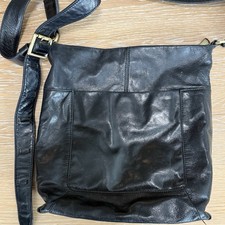 Hobo Black Shoulder Bag Gold Hardware Zipper Accent Inner Pockets