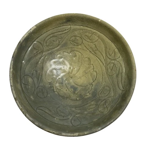 Song dynasty 13th Century fine incised full flora motif celadon bowl Songxi kiln