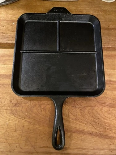 Lodge Cast Iron Bacon and Egg Breakfast Square Griddle