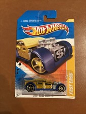 Hot Wheels 2011 New Models #7 Fast Cash Gold & Blue Brand New