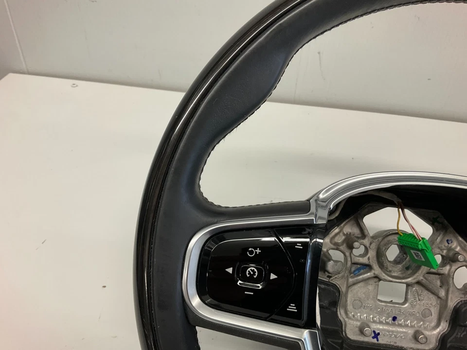 17-20 Volvo S90 V90 XC90 XC60 Black/Wood Steering Wheel 31407815 - Image 4 of 4